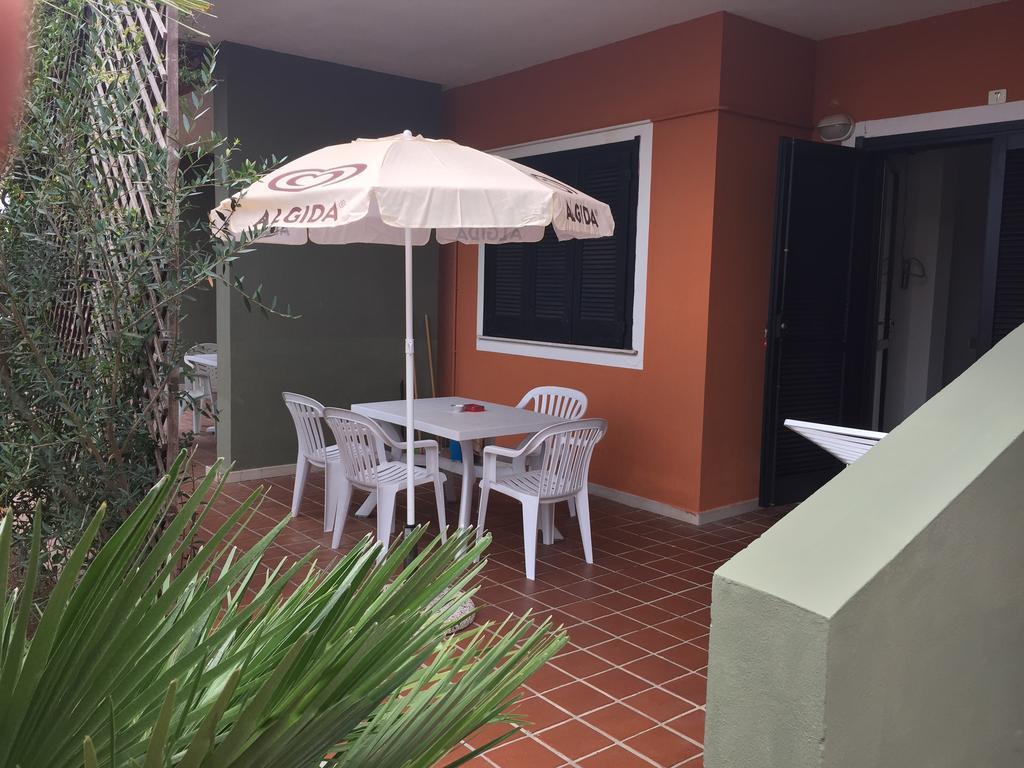 Appart Hotel Residence Villasimius Extérieur photo