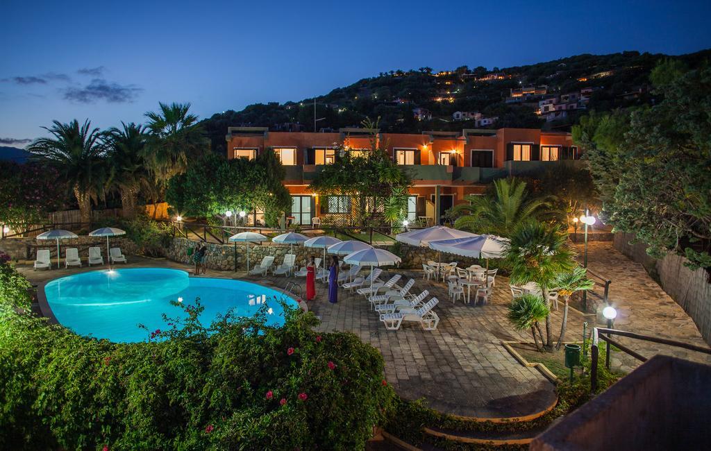 Appart Hotel Residence Villasimius Extérieur photo